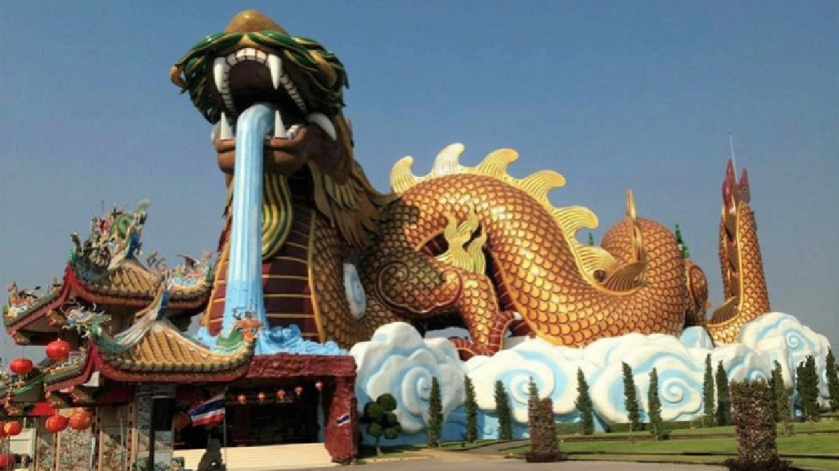 ฝ่าสายฝนออกไปตะลุย "สุพรรณ" กันเถอะ ฝ่าสายฝนออกไปตะลุย "สุพรรณ" กันเถอะ