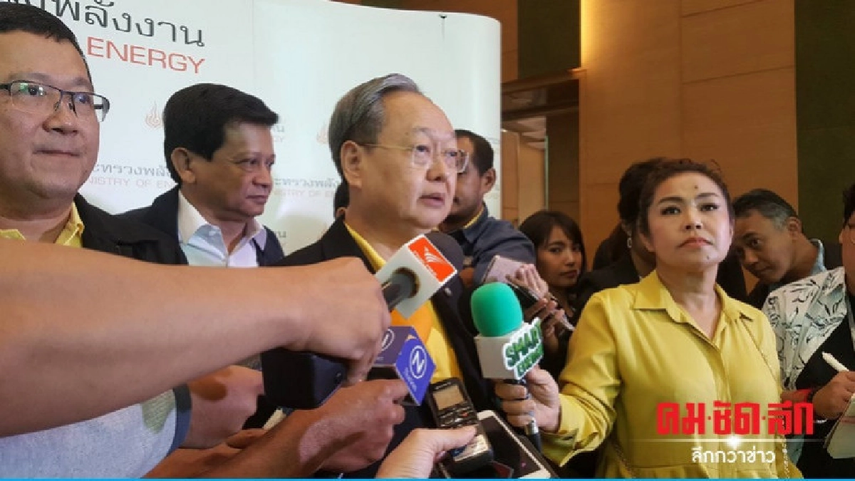"สนธิรัตน์" โว รัฐบาลอยู่ครบ 4 ปี "สนธิรัตน์" โว รัฐบาลอยู่ครบ 4 ปี