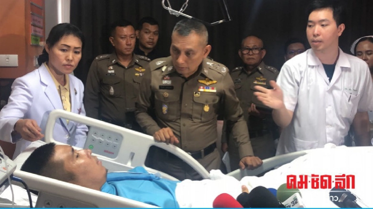 "วิระชัย" เยี่ยมให้กำลังใจ"หมวดเบนซ์" "วิระชัย" เยี่ยมให้กำลังใจ"หมวดเบนซ์"