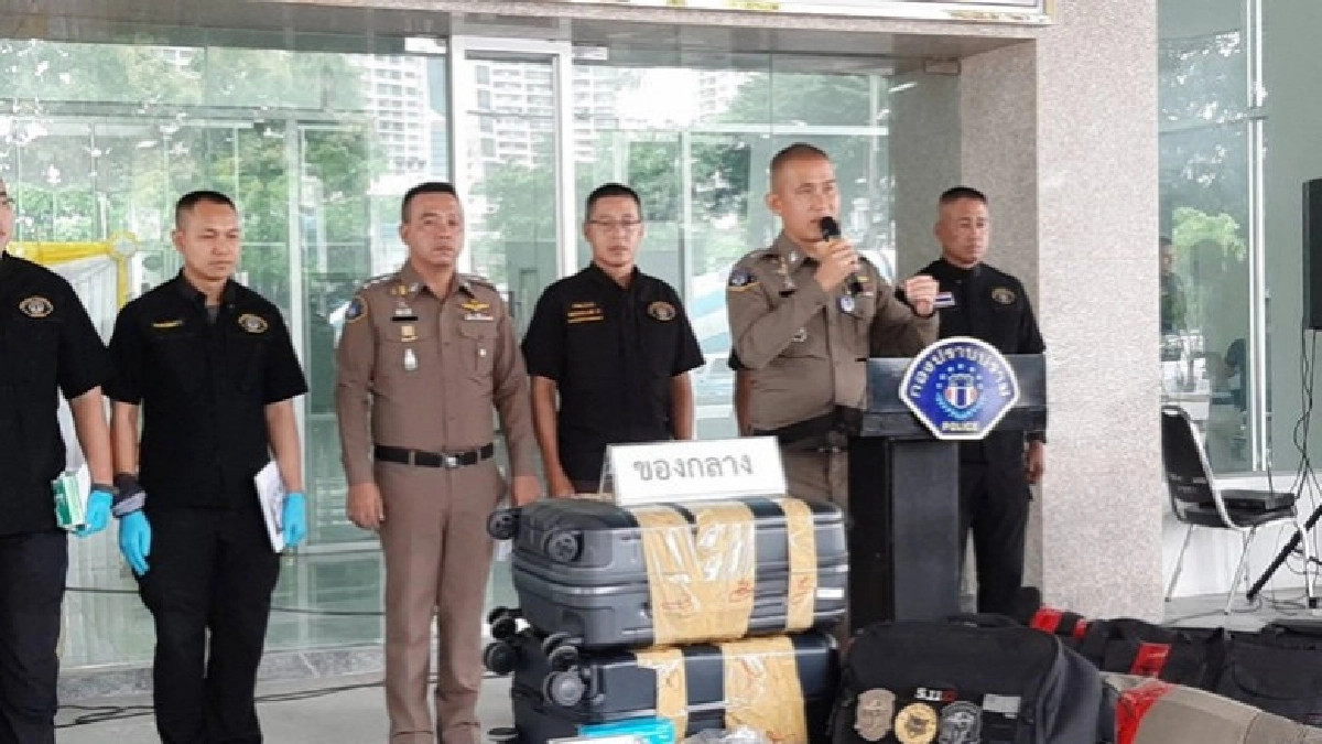 วืดประกัน"หนุ่มขับเบนซ์อ้างเป็นผู้การกองปราบ" วืดประกัน"หนุ่มขับเบนซ์อ้างเป็นผู้การกองปราบ"