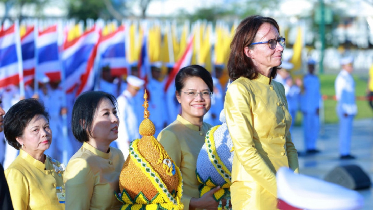 ดีแทค ร่วมเดินถวายพระพรชัยมงคลวันเฉลิมพระชมมพรรษา 