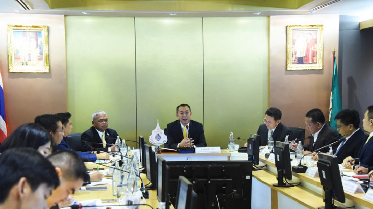   "เฉลิมชัย" ผนึกพลังทูตเกษตรปรับแผนยุทธศาสตร์