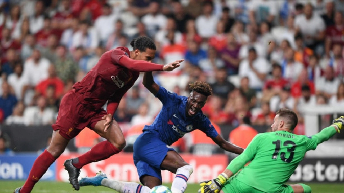 'อาเดรียน'ตอบเองหวังเฝ้าเสาช่วยหงส์เกมดวลนักบุญคืนนี้ 'อาเดรียน'ตอบเองหวังเฝ้าเสาช่วยหงส์เกมดวลนักบุญคืนนี้