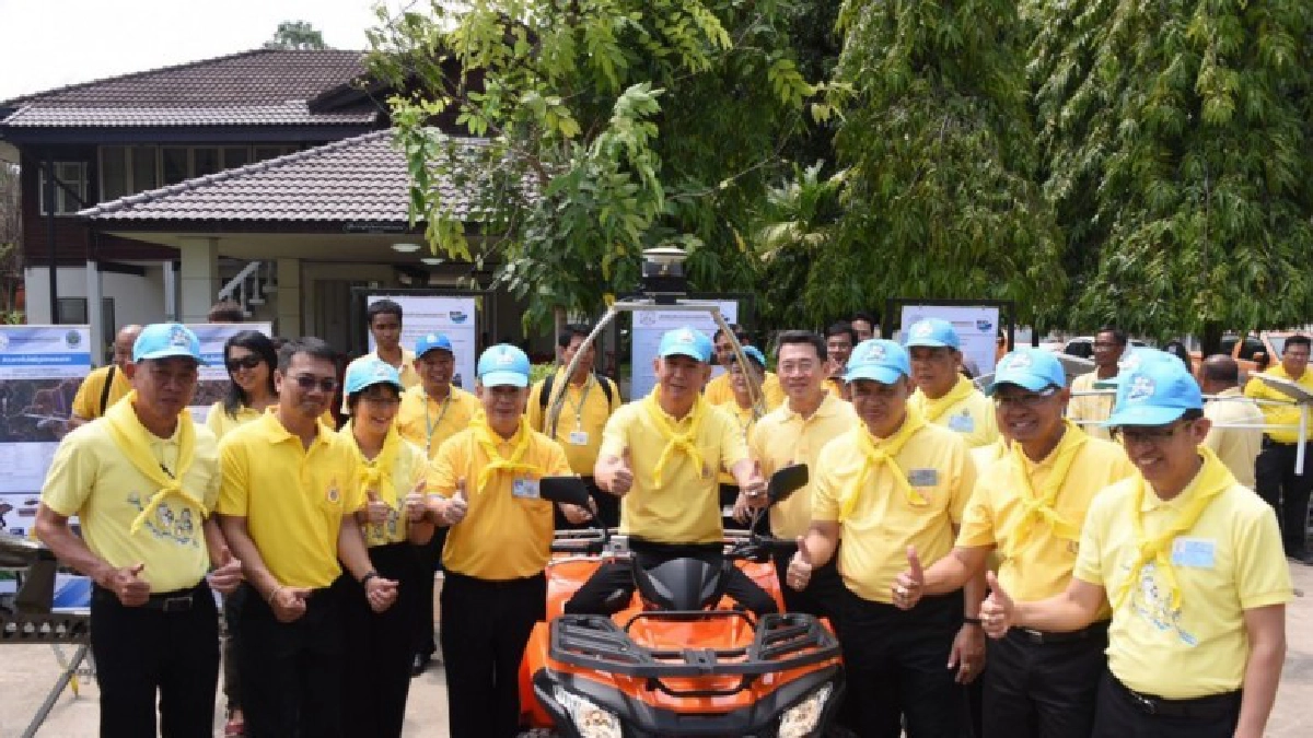 "เฉลิมชัย"รวมพลังจิตอาสา เข้าช่วยเหลือ ฟื้นฟูผู้ประสบภัย "เฉลิมชัย"รวมพลังจิตอาสา เข้าช่วยเหลือ ฟื้นฟูผู้ประสบภัย