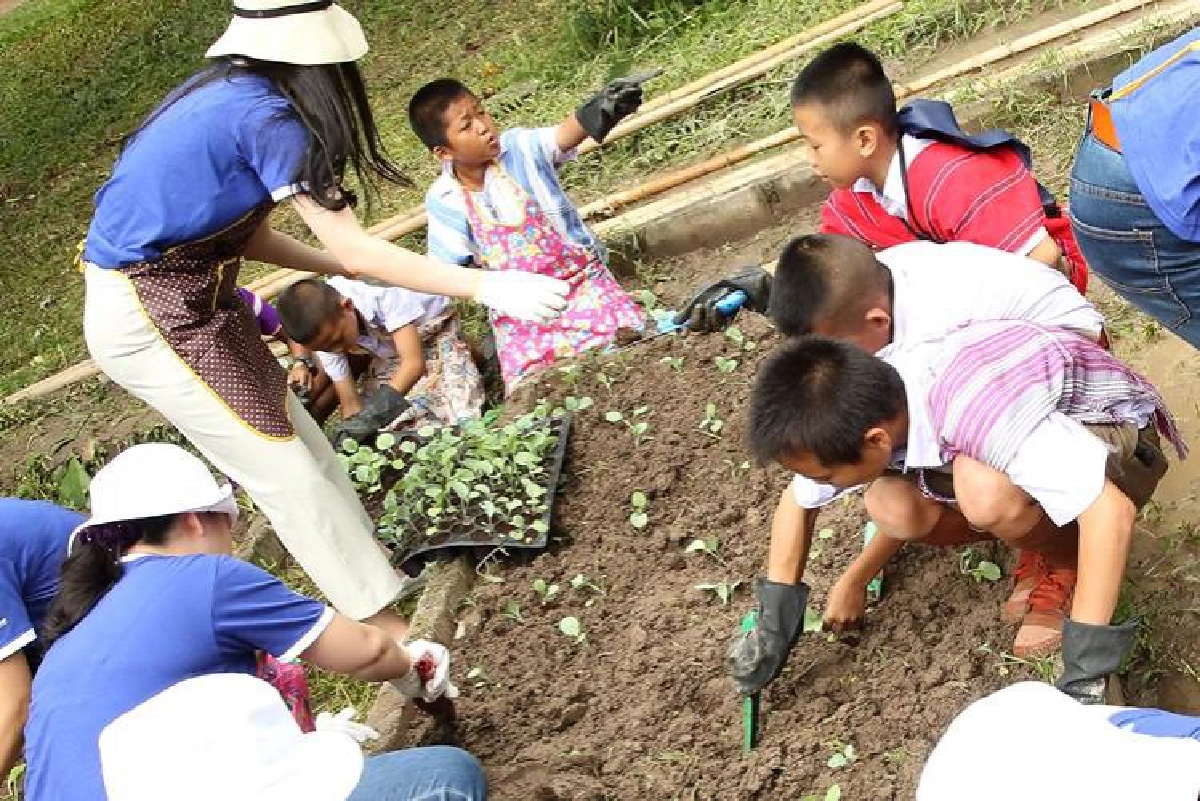 ศูนย์ปฐมพยาบาลที่พึ่งพิงชุมชนร.ร.กลุ่มนักข่าวหญิง2บ้านบ่อหวี