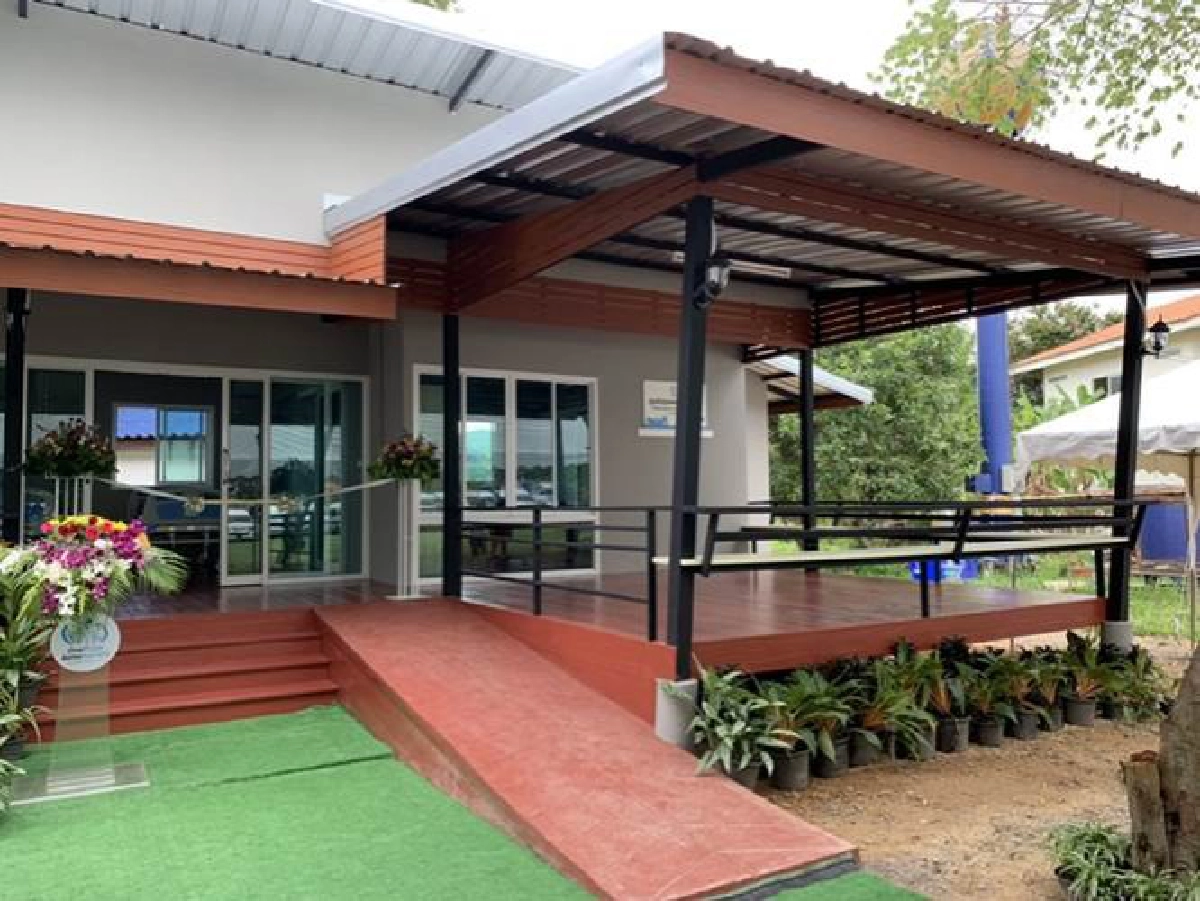 ศูนย์ปฐมพยาบาลที่พึ่งพิงชุมชนร.ร.กลุ่มนักข่าวหญิง2บ้านบ่อหวี