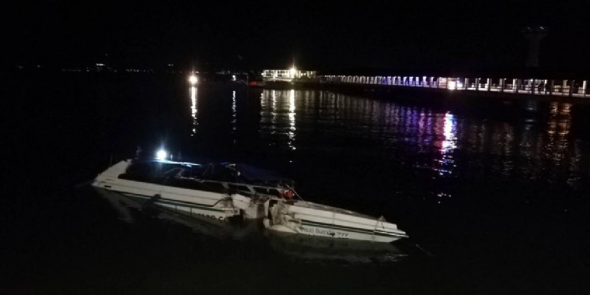 ระทึก!!เรือสปีดโบ๊ทชนกับเรือไม่ทราบชนิด สาหัสนับ10 ราย