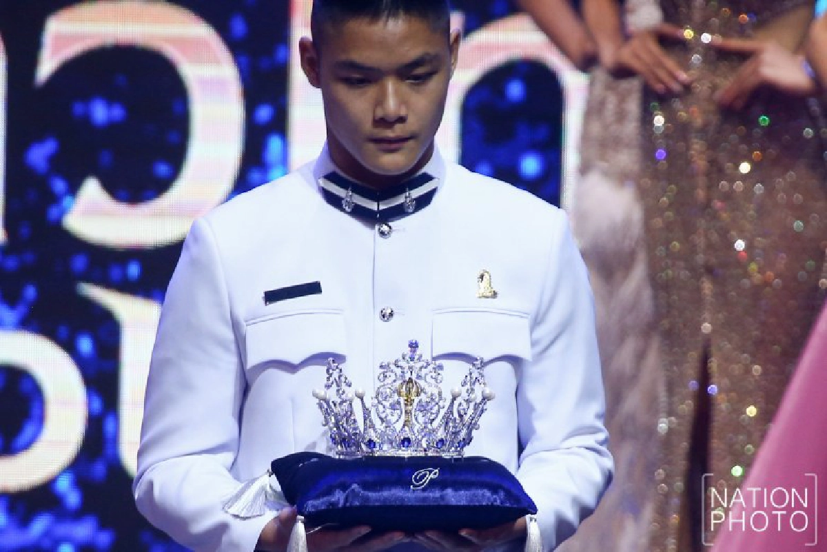 สาวงามอวดโฉมรอบสื่อมวลชน (ภาพชุด)
