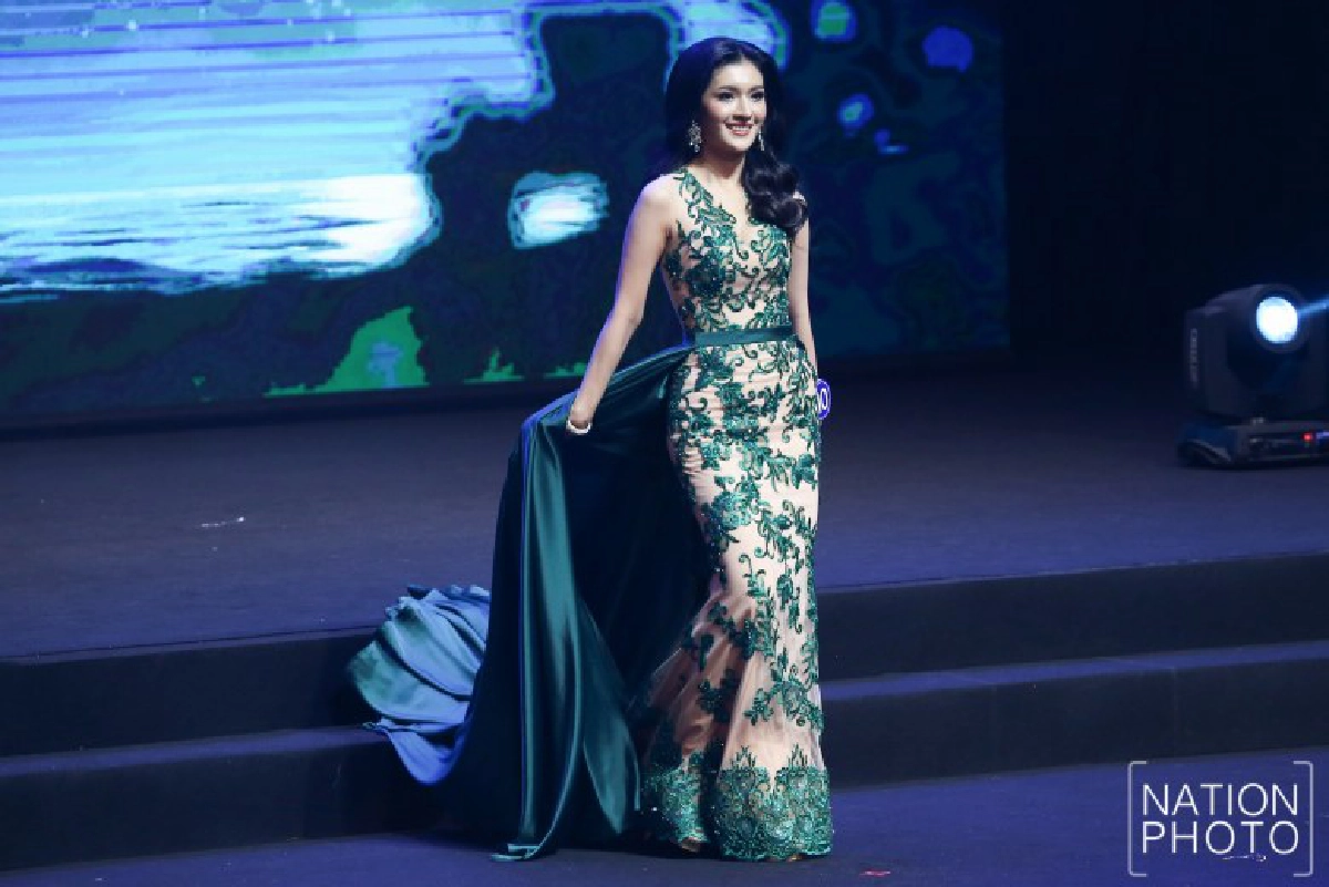 สาวงามอวดโฉมรอบสื่อมวลชน (ภาพชุด)