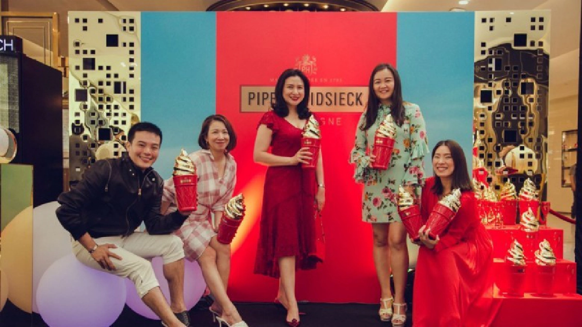 ว้าว...เลอค่าไอศกรีมทองคำ