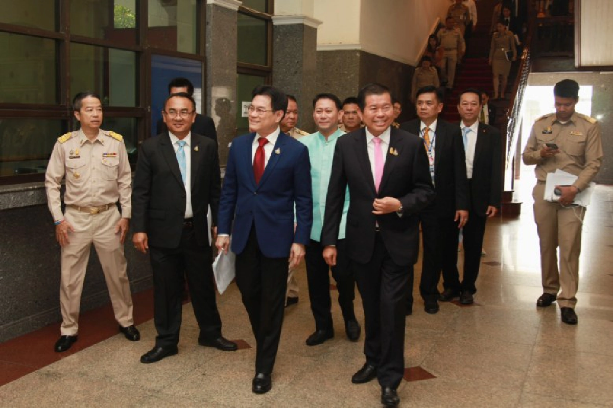 มท.2 จี้ผู้ว่าฯ ทั่วประเทศ เร่งทำประกันรายได้สินค้าเกษตร