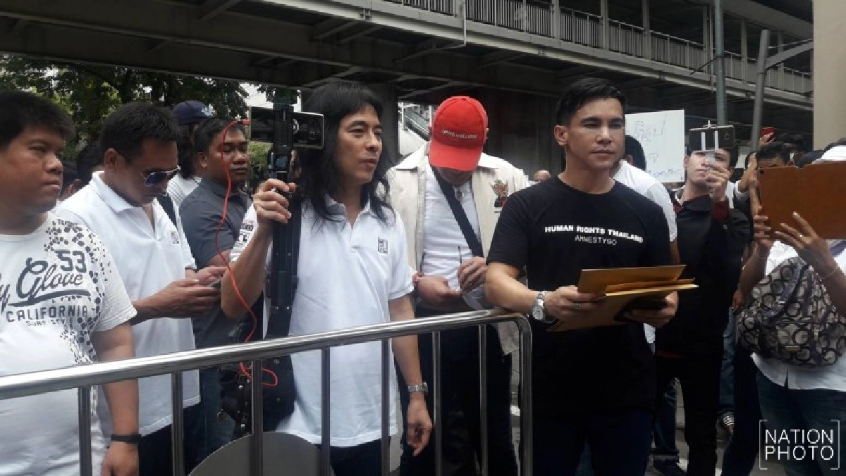 มาร์ค พิทบูล ขู่ปลด บิ๊กแป๊ะ ตะเพิด บิ๊กตู่