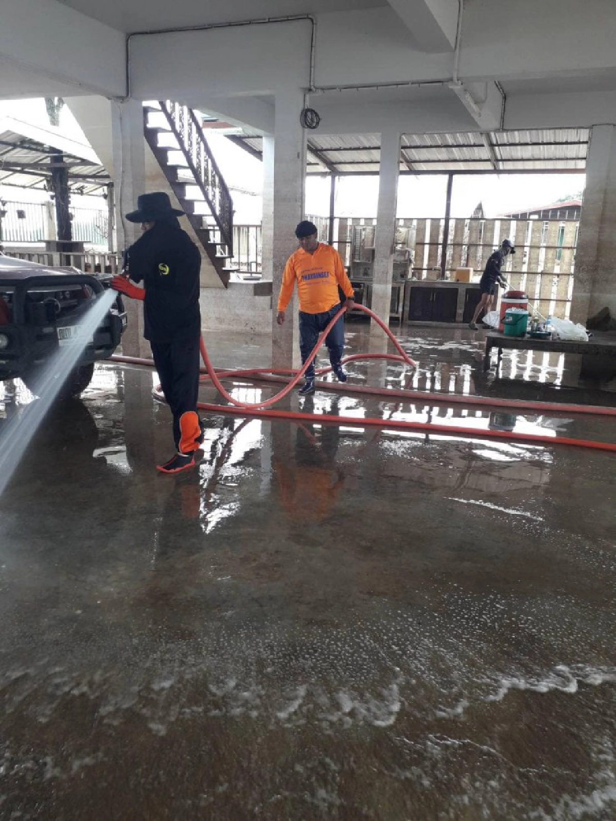 สาวโพสต์ซึ้ง น้ำใจยิ่งใหญ่กว่าน้ำท่วม