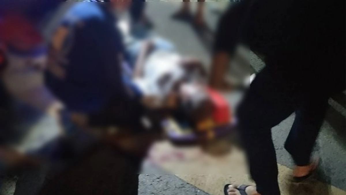 ชาวบ้านร้องถนนพังเป็นหลุม ล่าสุดรถล้มคืนเดียว 2 ครั้ง 