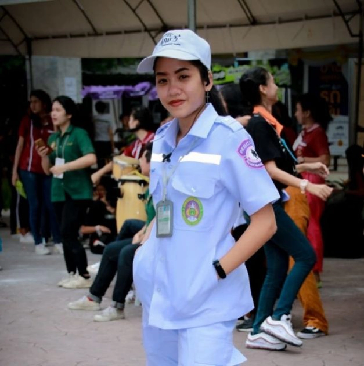  นศ.หญิงทำ CPR ให้กับเพื่อน นศ.หมดสติ กลางโรงอาหาร