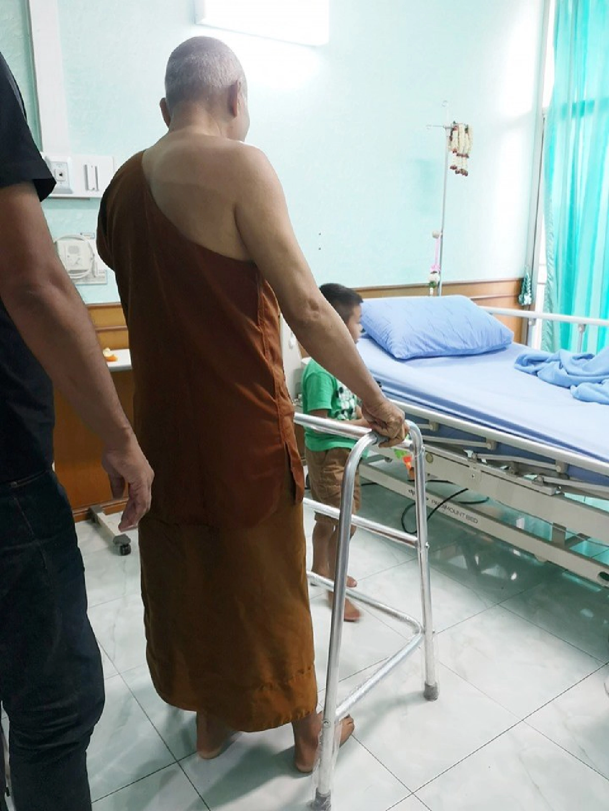 หลวงพ่อ อลงกต อาการดีขึ้น เผยญาติโยมไม่ต้องห่วง