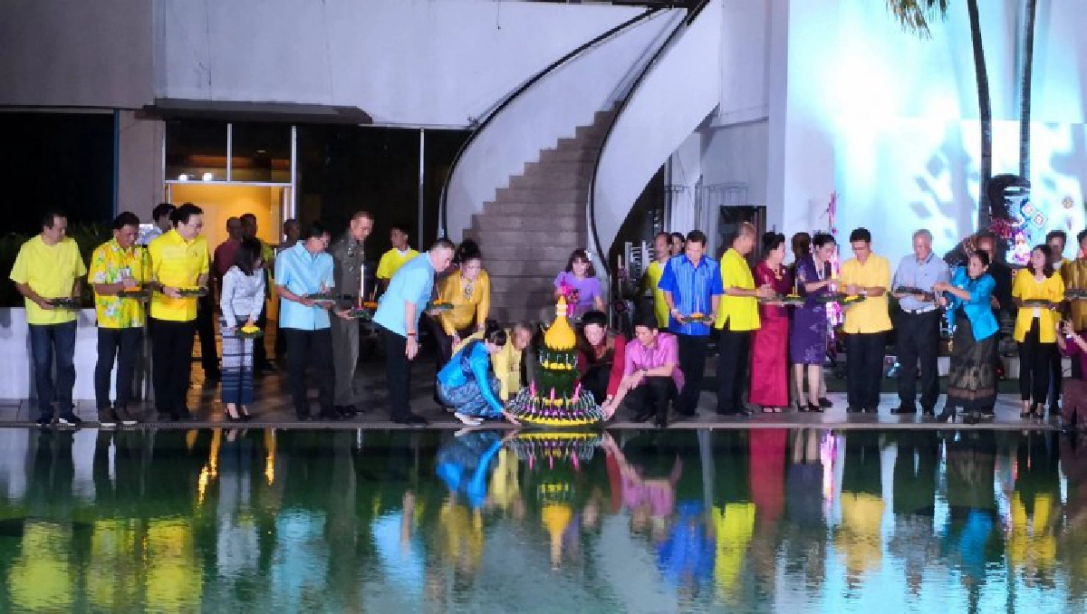 ชวนคนรุ่นใหม่.. ลอยประทีปบูชา ริมบึงแก่นนคร