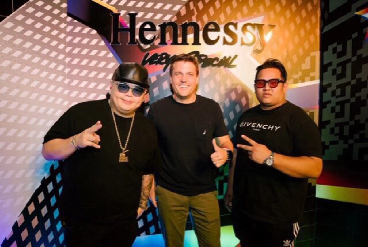 ว่าด้วยการผสมผสานครั้งใหม่ของยุคปัจจุบัน