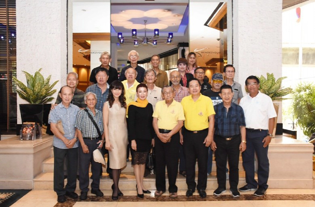 หล่อ รวย ใจดี "แทน โฆษิตพิพัฒน์"