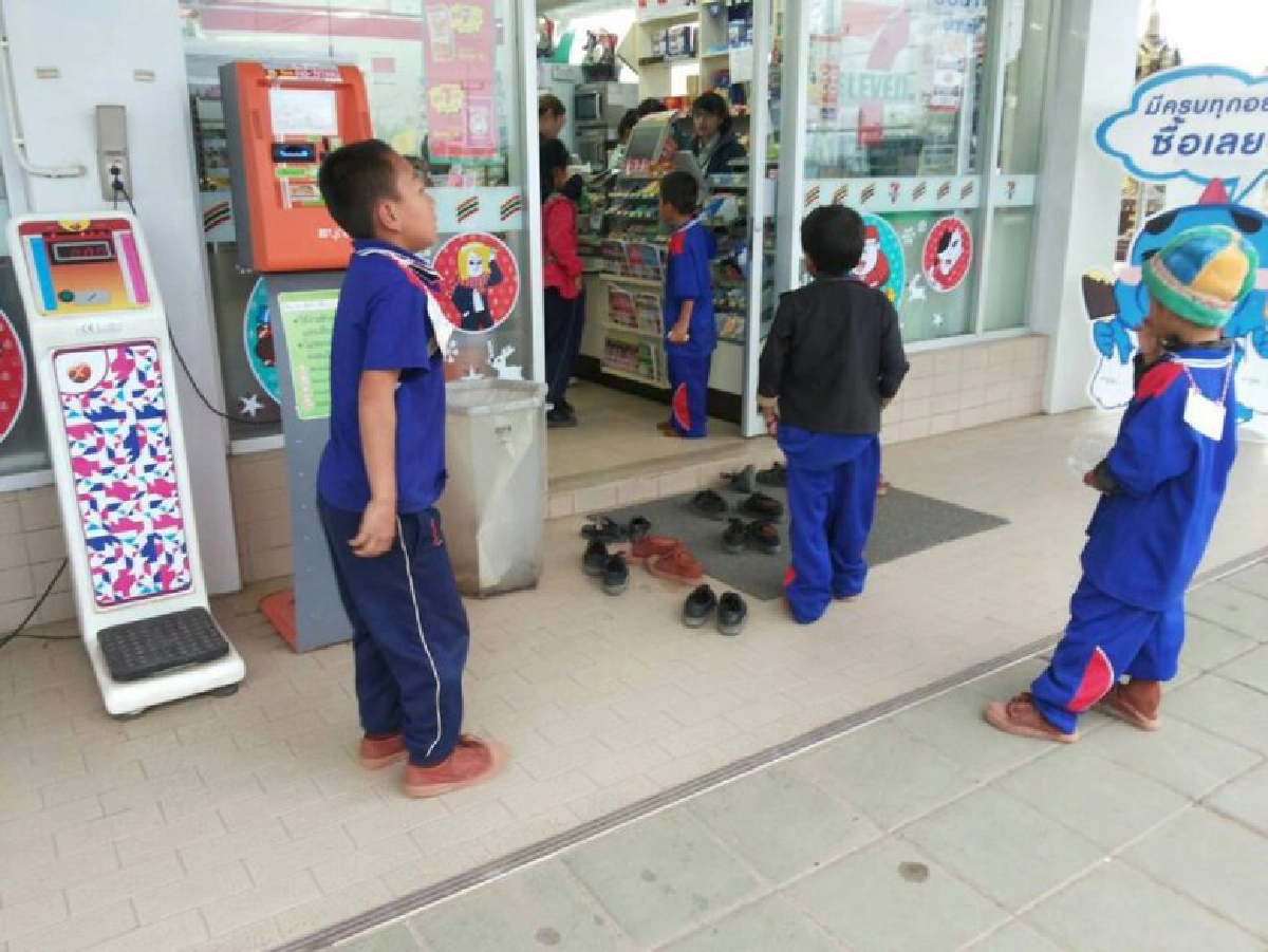 หนูน้อยไปทัศนศึกษา เชื่อฟังคำครูสอน ต้องให้เกียรติสถานที่
