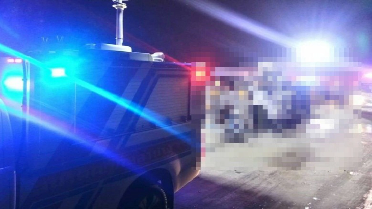 ไปไม่ถึงฝัน รถตู้นร.ทุนหมู่บ้านครูลำพูนเข้ากทม.ชนท้ายสิบล้อ