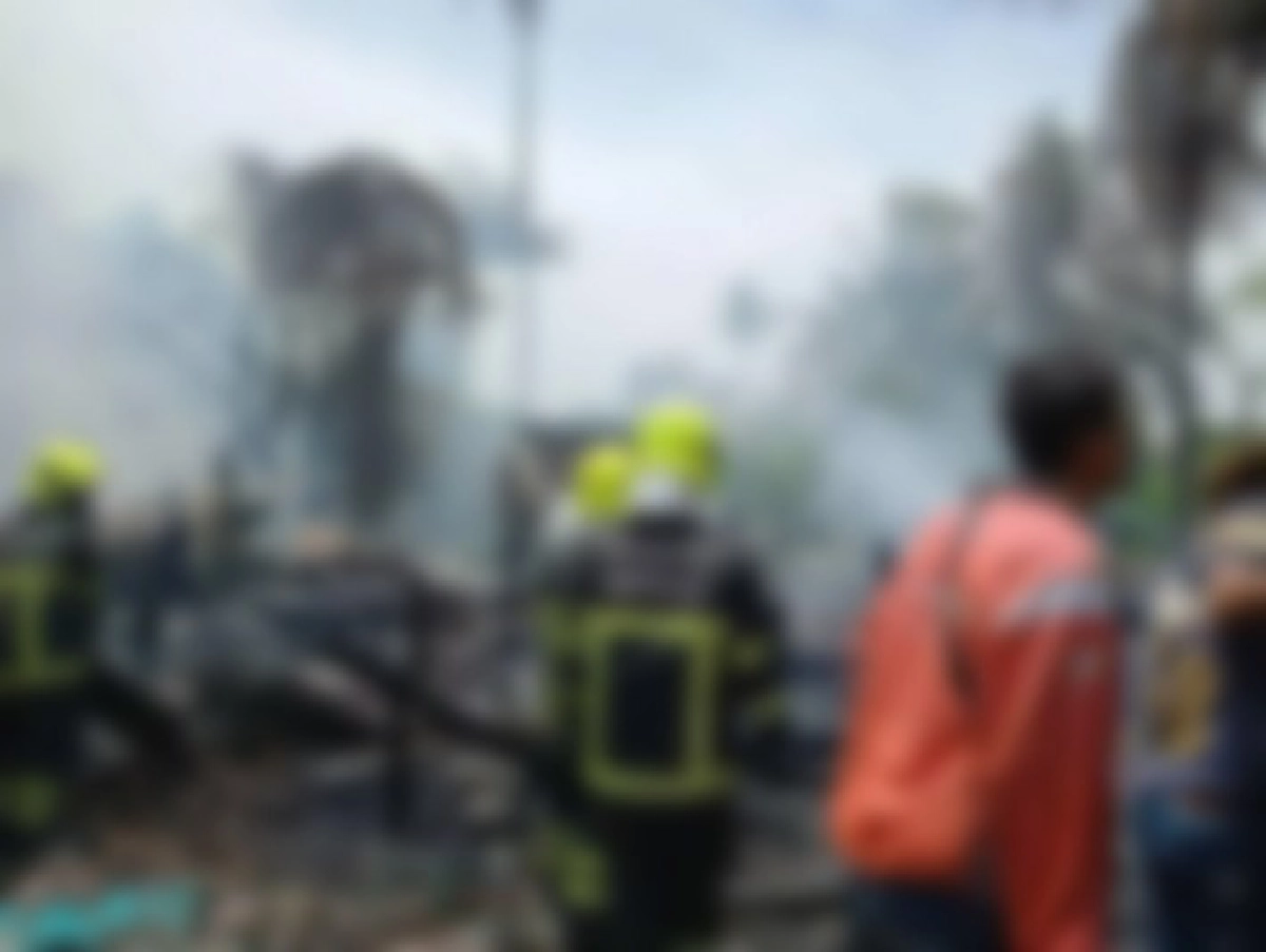 สาวทุกข์หนัก บ้านโดนไฟไหม้ แถมโดนช่างก่อสร้างโกงเงิน 1.4 แสน