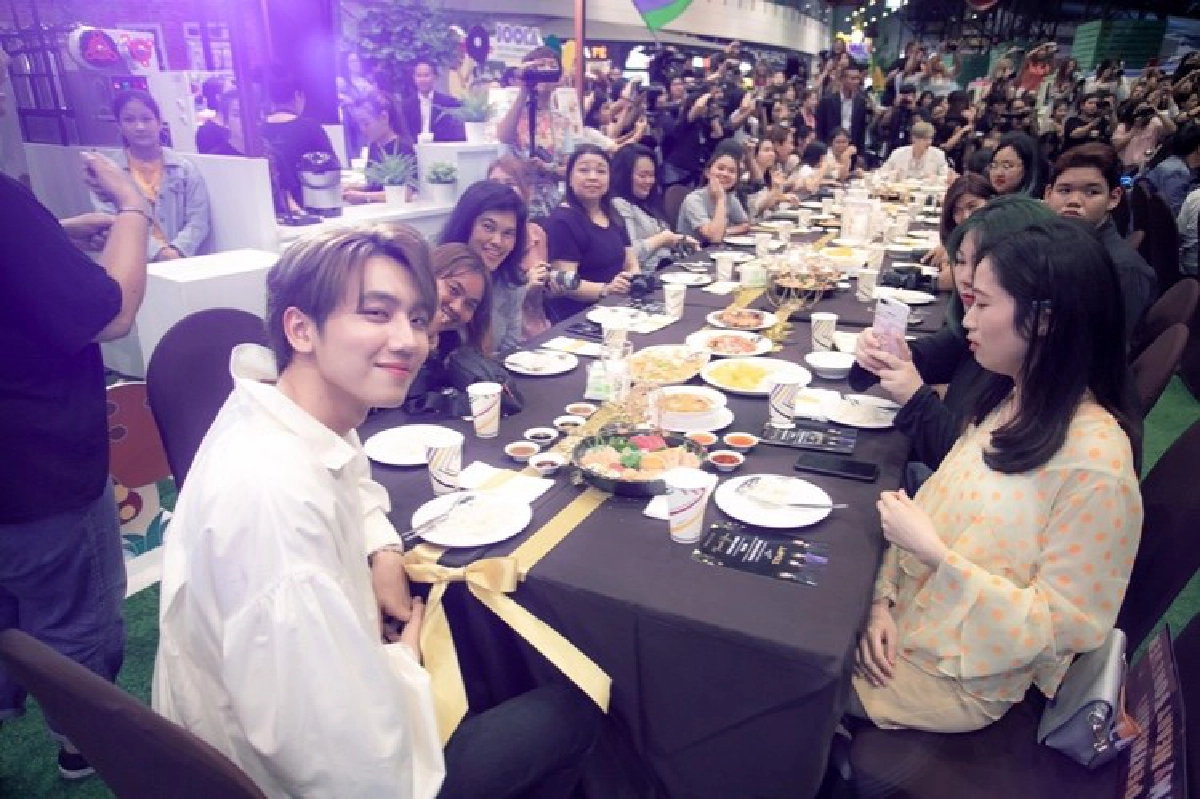 ศิลปินดัง TEMPT จัดดินเนอร์สุดเซอร์ไพร์ส  ขอบคุณแฟนๆ