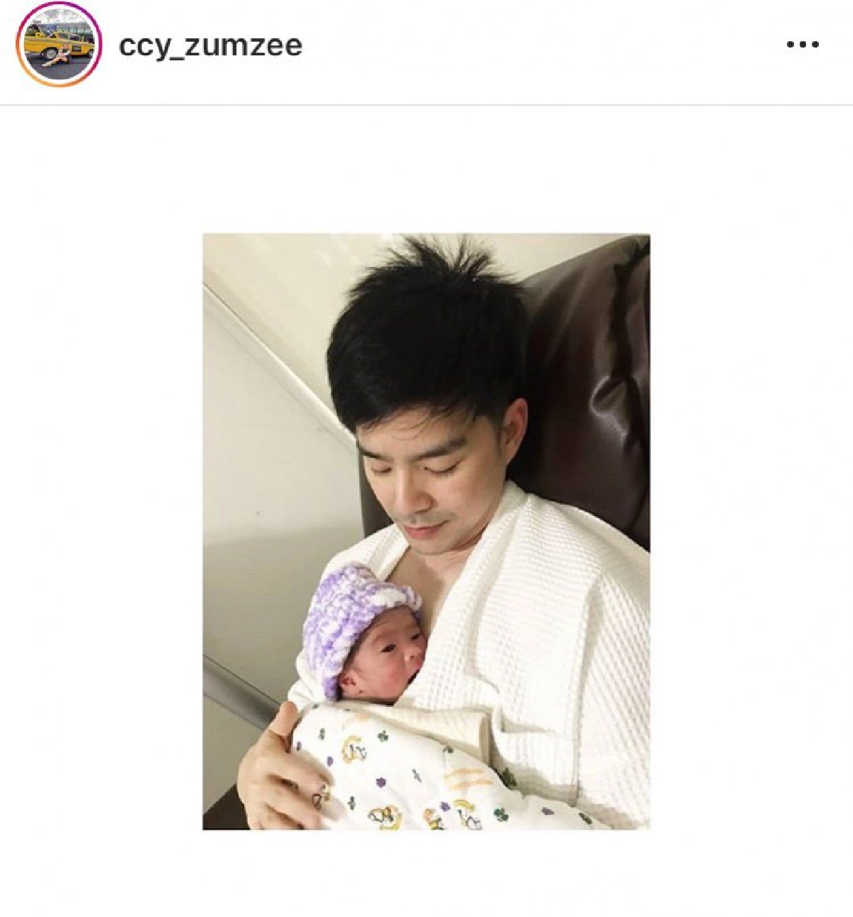 คลอดแล้ว ลูกชายฝาแฝด 'บีม-กวี'