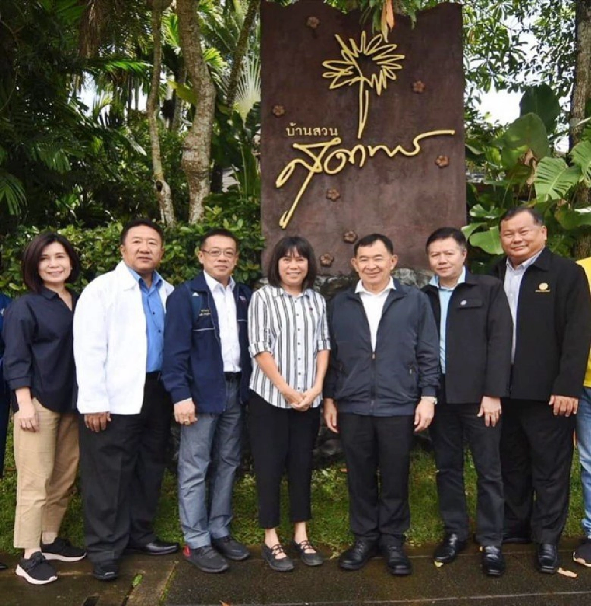วีรศักดิ์ มอบตรา​สัญลักษณ์​ Thai SELECT ยกระดับ​ร้านอาหารไทย