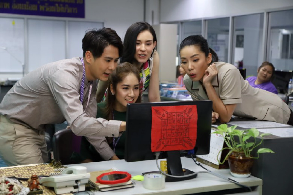 "อั๋น-อ้อม" ชวนคลายเครียด