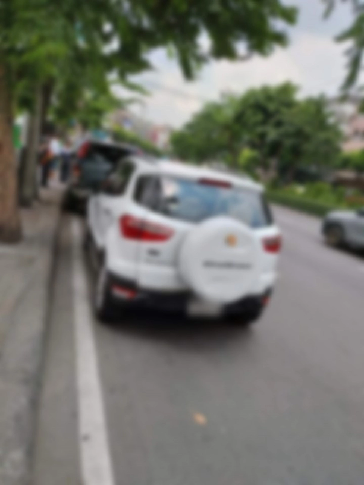 หนุ่มเอารถส่งซ่อมศูนย์ กลับเจอช่างเอารถตัวเอง ออกมาขับ