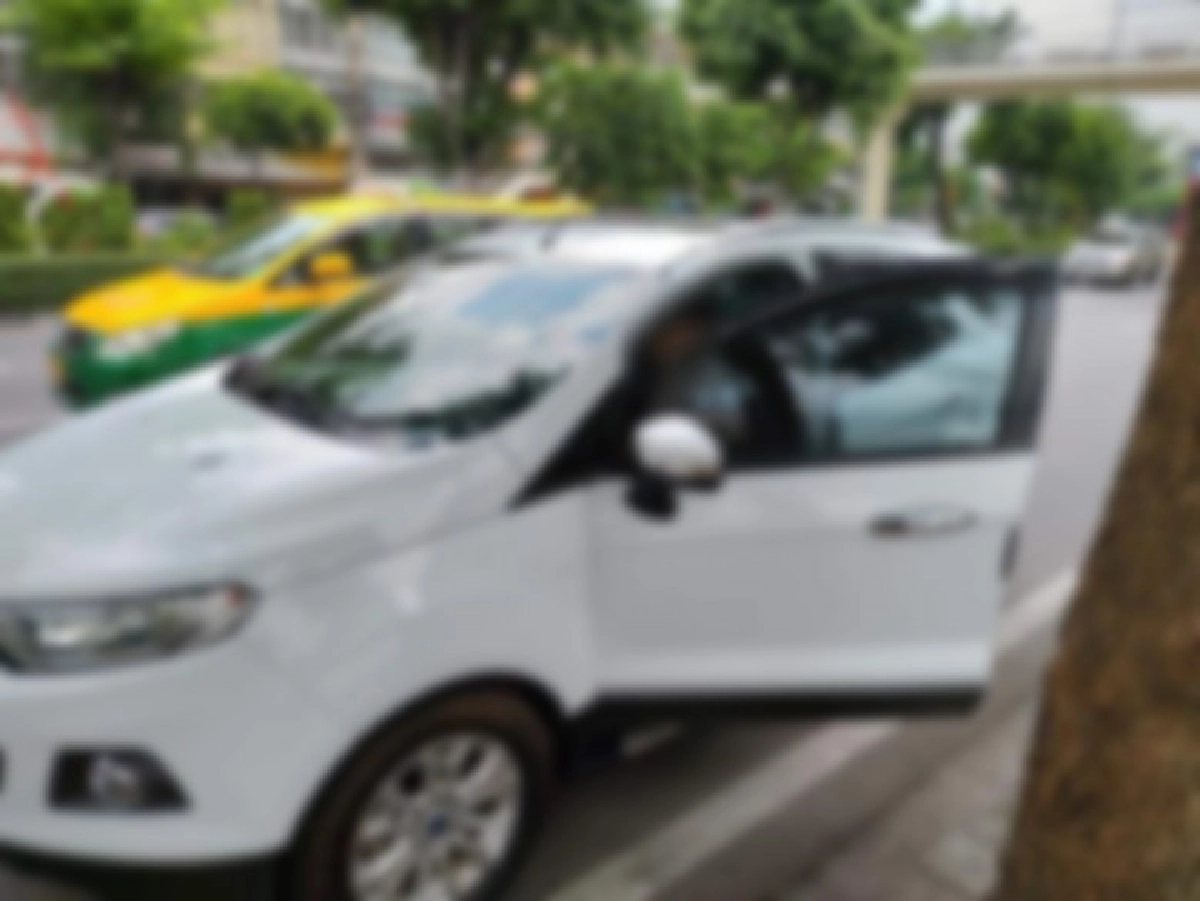 หนุ่มเอารถส่งซ่อมศูนย์ กลับเจอช่างเอารถตัวเอง ออกมาขับ