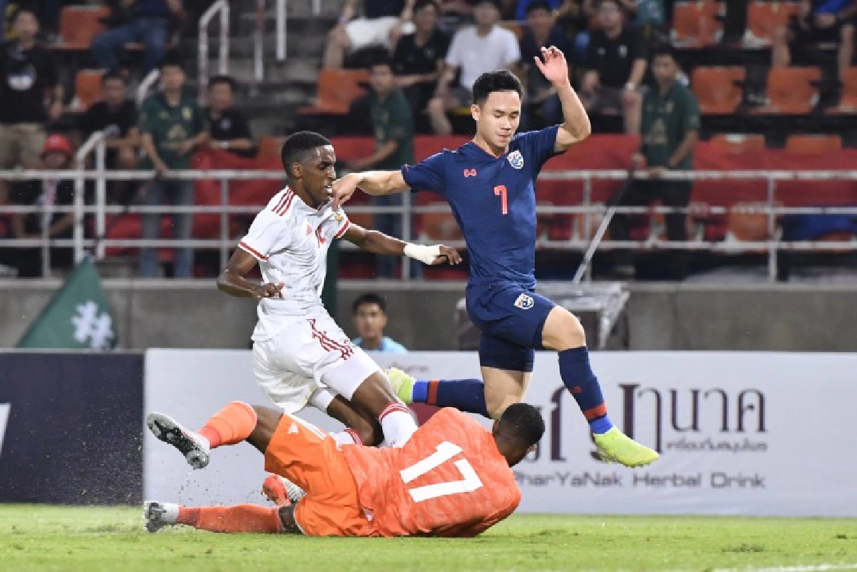 มุ้ย-บุ๊กซัด!'ช้างศึก'เฉือน'ยูเออี' 2-1 นำจ่าฝูงคัดบอลโลก