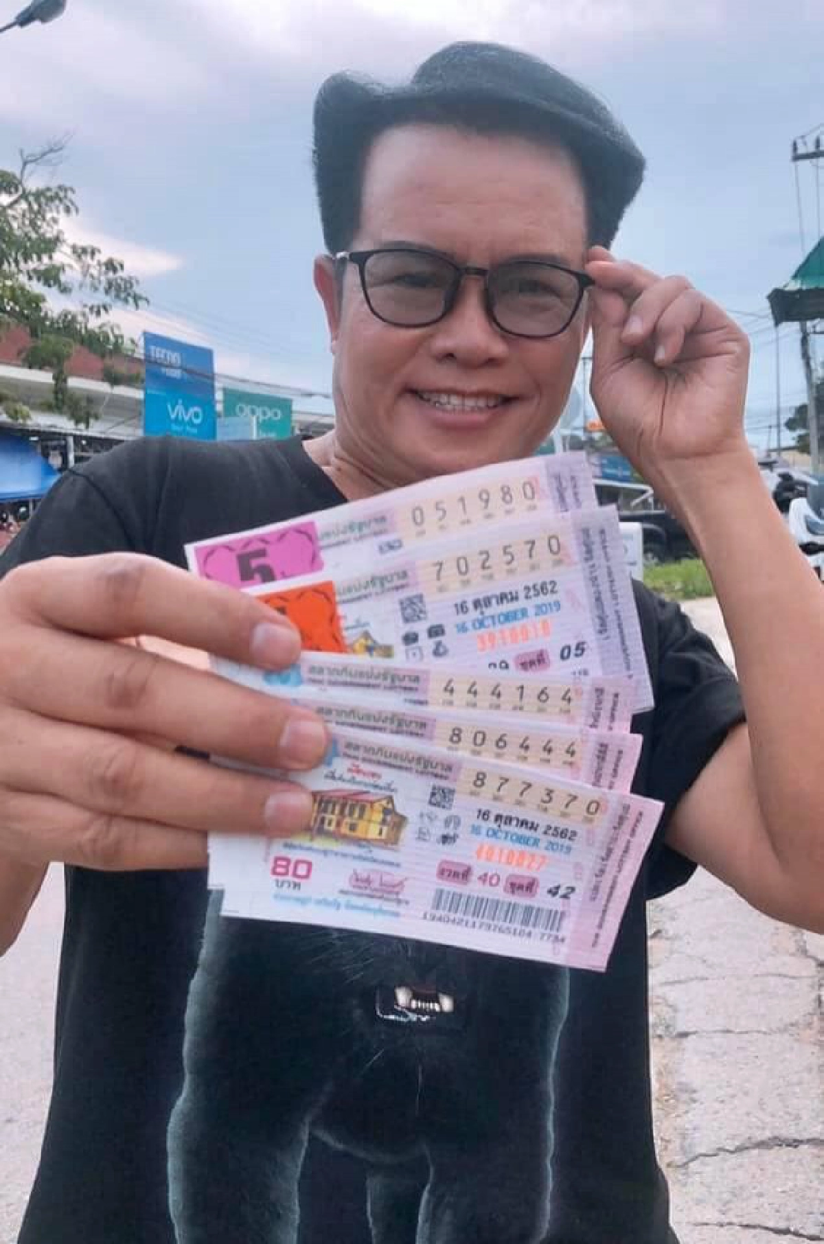 รวมเลขเด็ดโค้งสุดท้าย สำนักดัง คนดัง มาหมด 