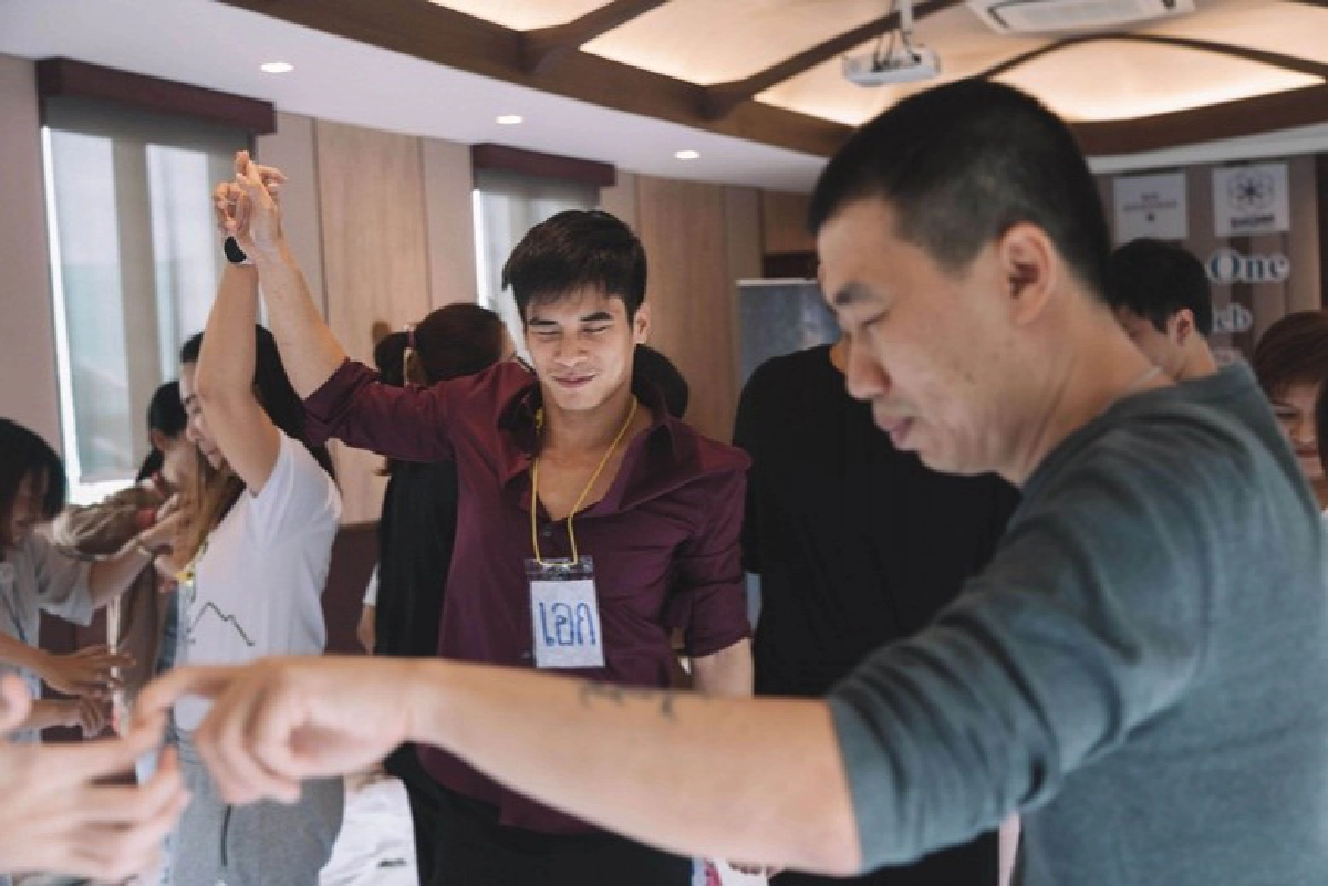 พี่ซุปตาร์ร่วมสร้างดาวรุ่งแกนนำ "ตื่นรู้"