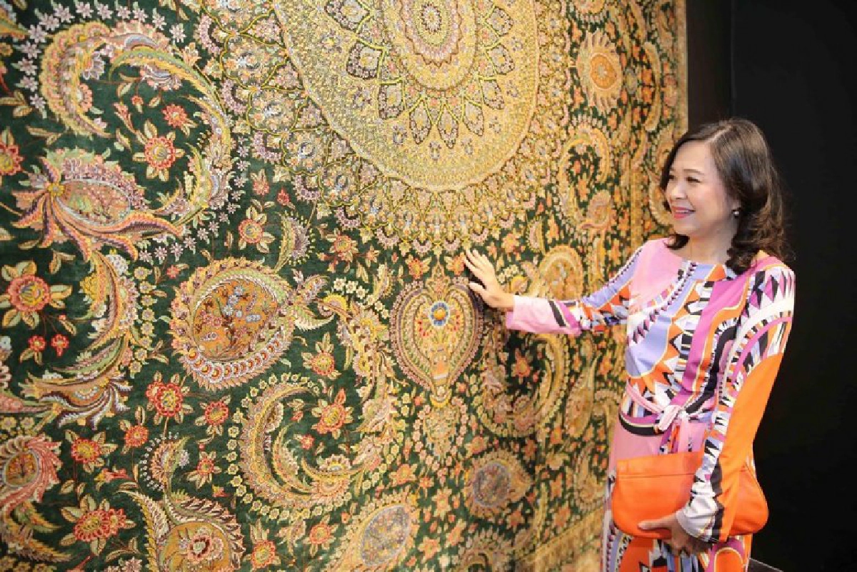 โชว์เคสพรมเปอร์เซียโบราณอายุร่วม 100 ปีล้ำค่าจากอิหร่าน
