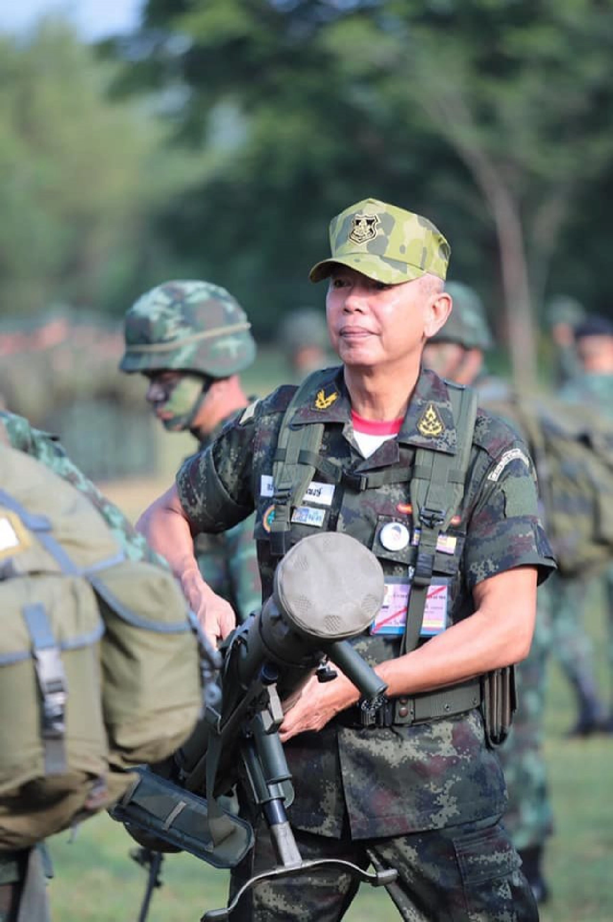 บิ๊กแดง บินชายแดนไทย-เมียนมา เยี่ยมลูกน้อง ฉก.ลาดหญ้า 