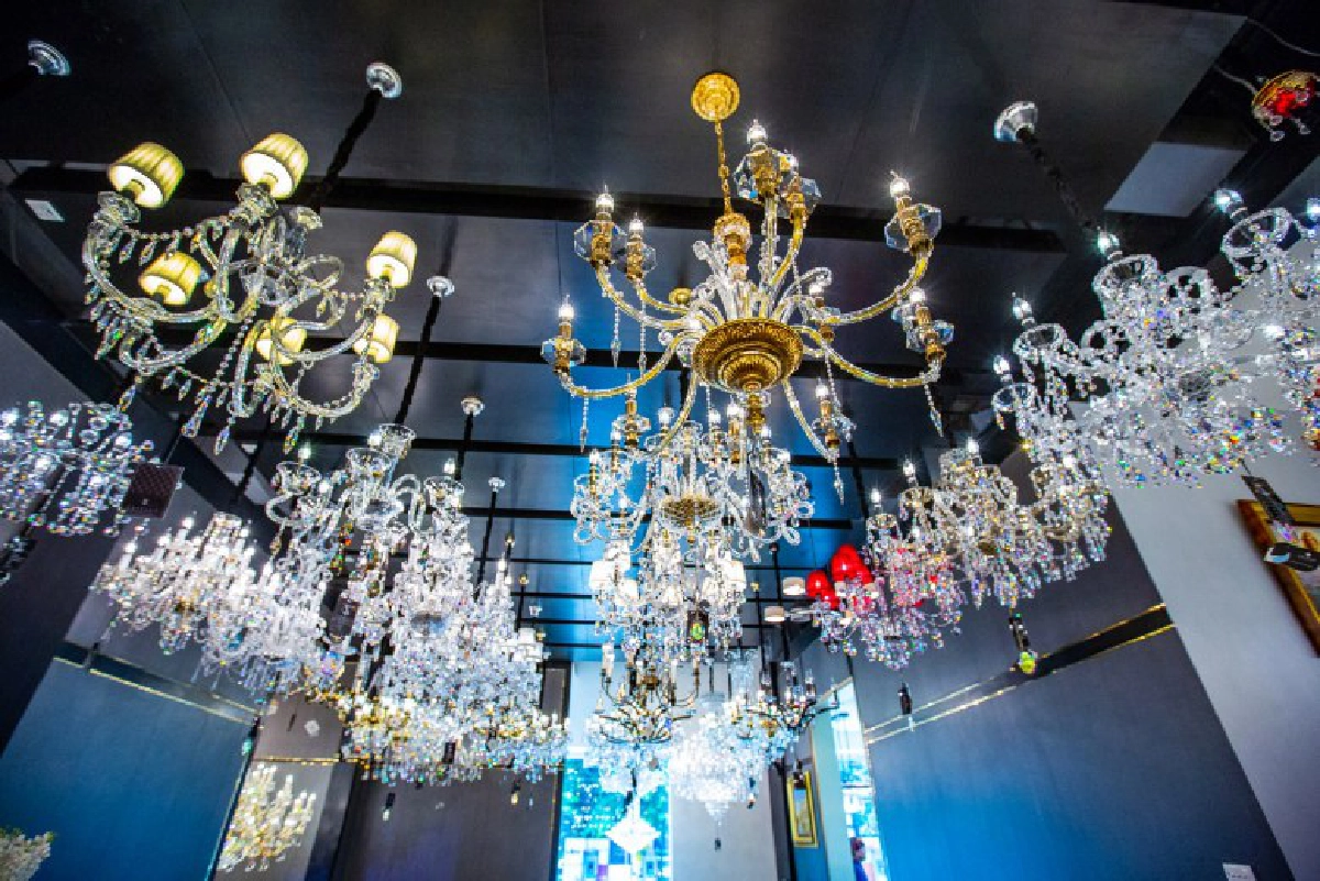 โคมไฟหรูส่องประกายความทรงจำล้ำค่า