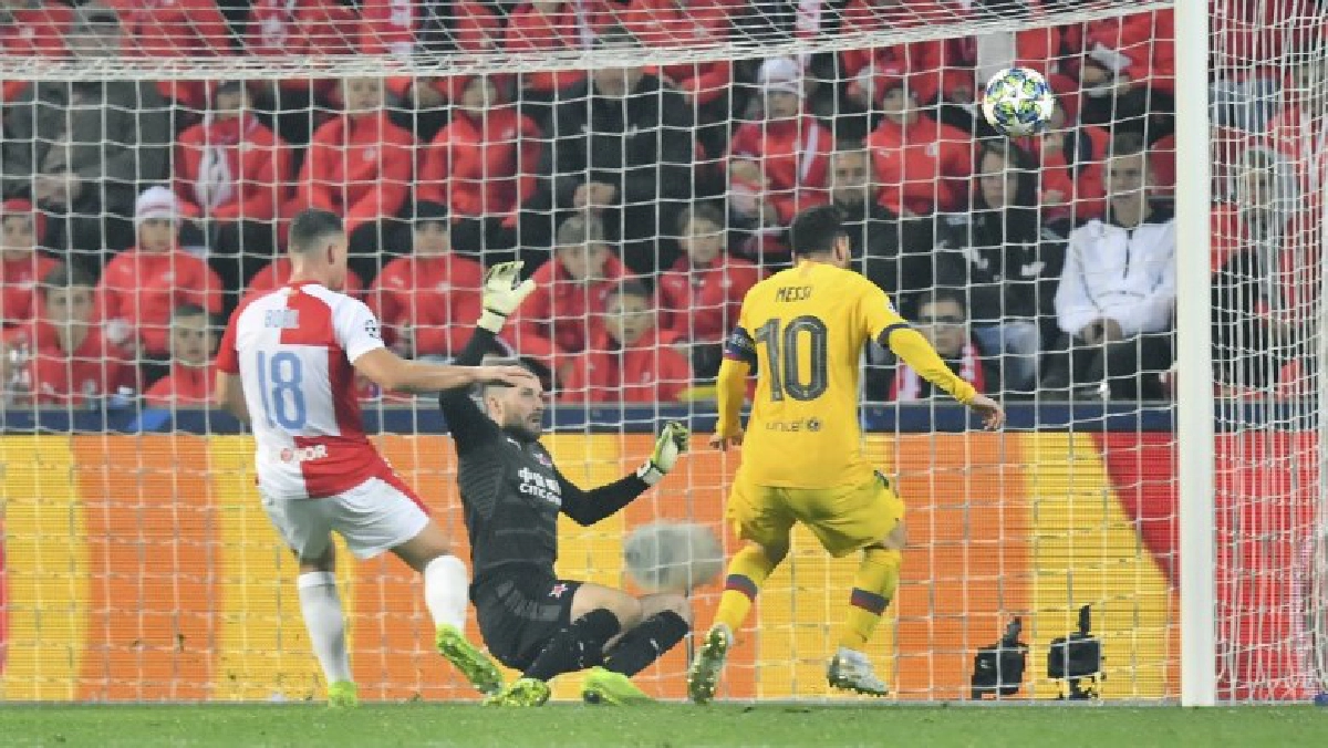 คนแรกยูซีแอล เมสซี รัวตาข่าย 15 ซีซั่นติด