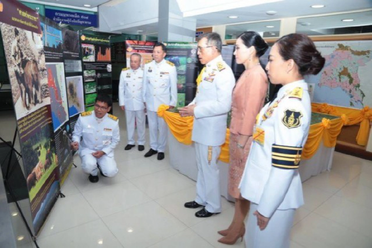 ในหลวง-พระราชินีเสด็จฯทรงเปิดประชุมโครงการพัชรสุธาคชานุรักษ์
