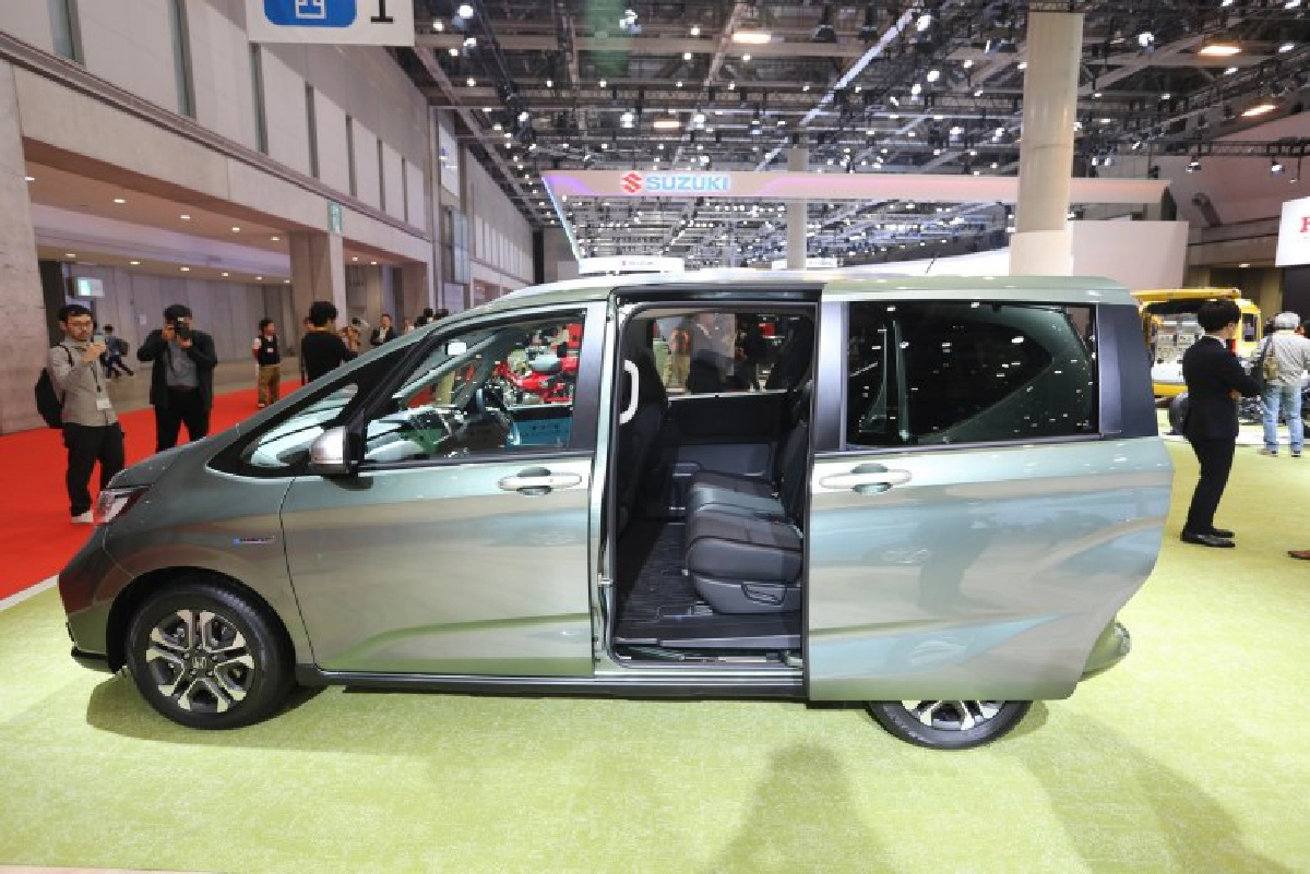 ฮอนด้า ประกาศ อี:เทคโนโลยี