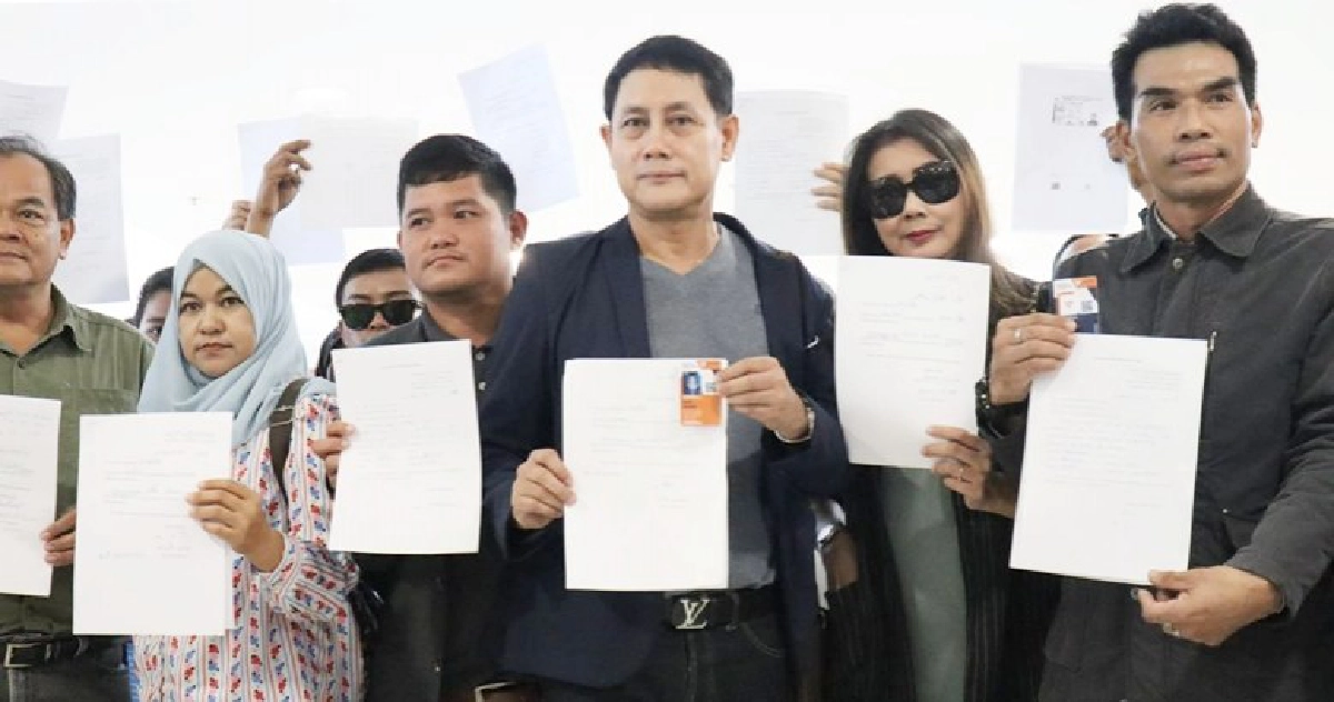 อดีตผู้สมัครแห่ลาออกพ้นอนาคตใหม่