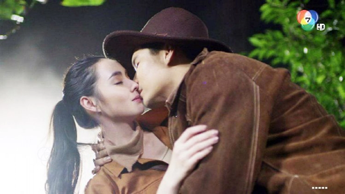 เม้าท์นอกจอ