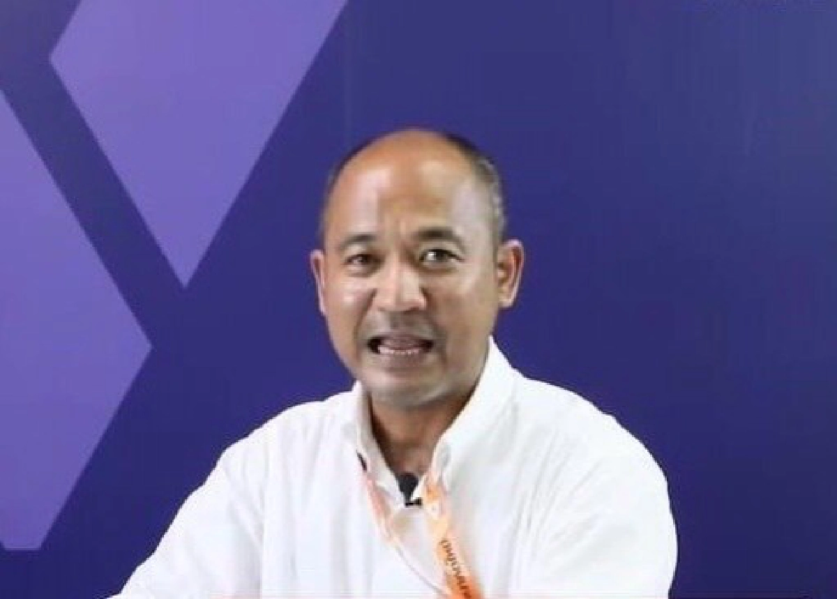 แก๊ง สนนท. "เอก ต๋อม ติ่ง" โปลิตบูโร "อนค."