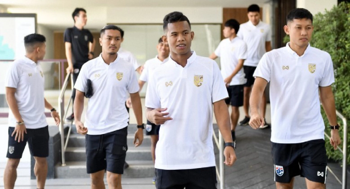 ช้างศึก เข้ามินิแคมป์ ช้างศึก เข้ามินิแคมป์