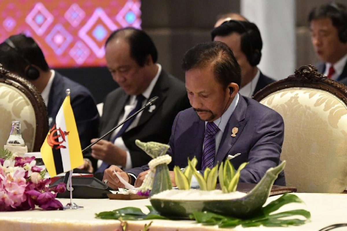 นายกฯ ชง อาเซียน มีบทบาทช่วยเมียนมา 