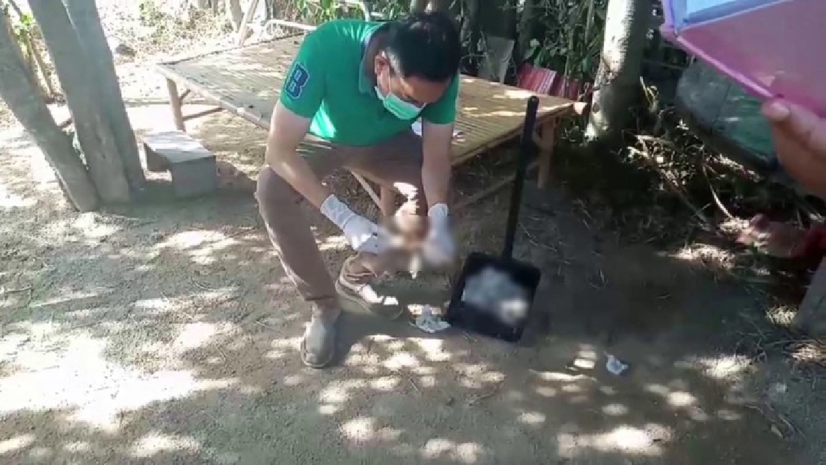เจ้าของบ้านพบชิ้นส่วนคล้ายกระดูกมนุษย์ภายในบ้าน โร่แจ้งตร.