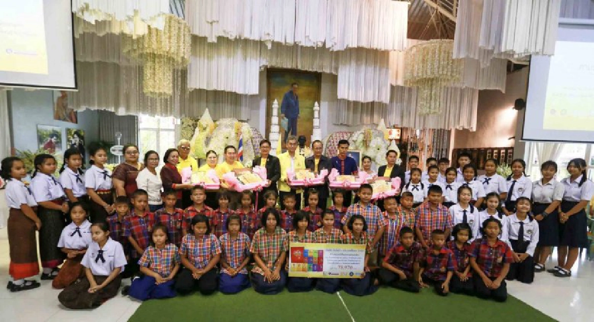 ทิพยประกันภัยและศูนย์คุณธรรม พาคณะครูเดินทางตามรอยพระราชา