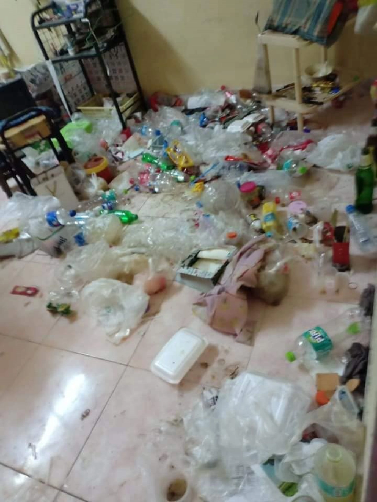 เจ้าของห้องแฉ ถูกคนเช่าประชด ทิ้งขยะไว้ให้ดูเป็นที่ระลึก