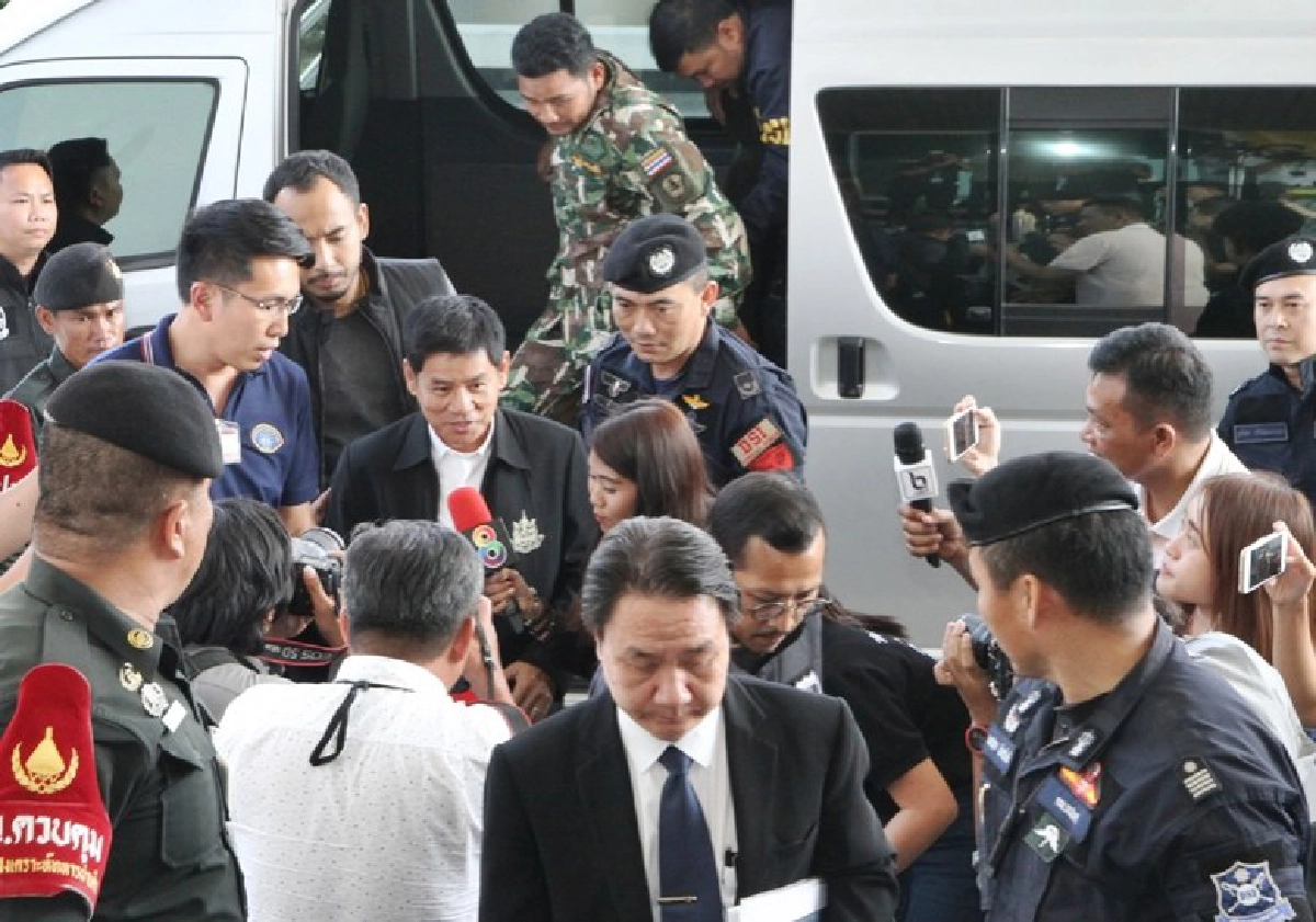 ชัยวัฒน์-พวก ยื่นเงินสดคนละ 5 แสนขอประกันตัว